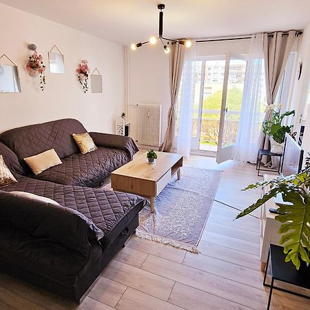 Logement Dans Residence - A 10 Km Du Centre Ville Et A 5 Minute Du Parlement Europeen Avec Parking Gratuit Hoenheim Exteriör bild